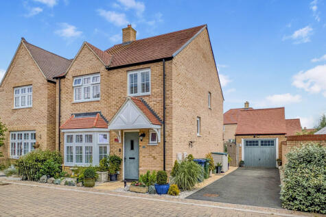 Peccle Close, Alconbury Weald