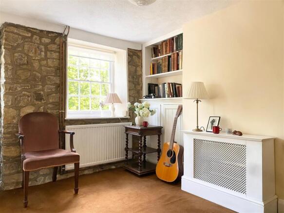 LIVING ROOM 4.jpeg