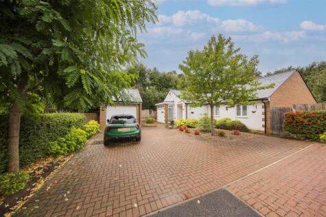 Plowenders Close, Addington, West Malling