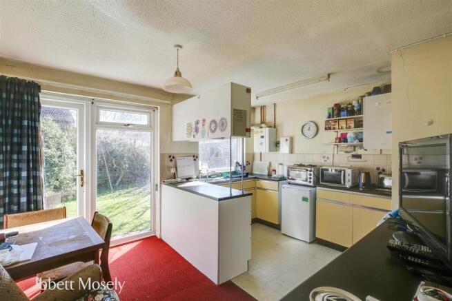 5 Kitchen Breakfast Room.jpg