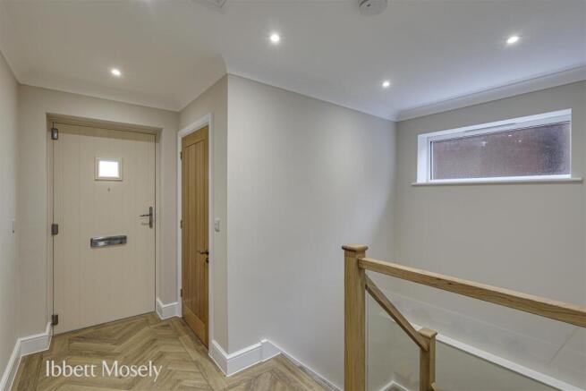 10 Entrance Hall.JPG