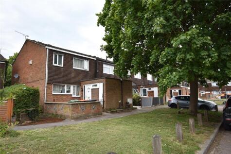 Chelsea Gardens, Houghton Regis, Dunstable, Bedfordshire, LU5
