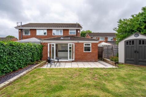 Firtree Avenue, Sale, Greater Manchester, M33
