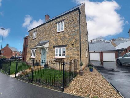 Pianoforte Road, Roade, Northamptonshire NN7