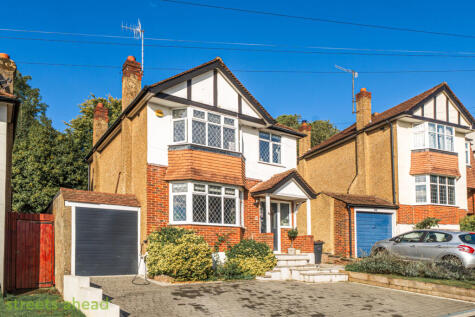 Mead Way, Coulsdon, CR5