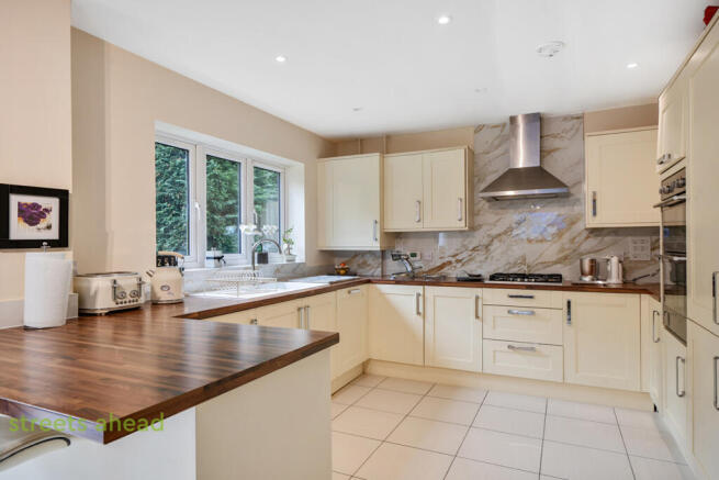 da77cd9c-42b5-4eb...