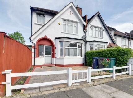 Finchley - 3 bedroom semi-detached house for sale