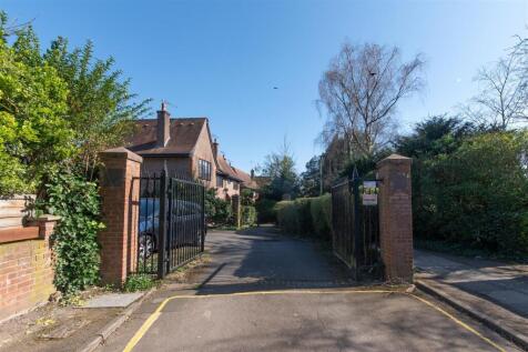 The Causeway, East Finchley