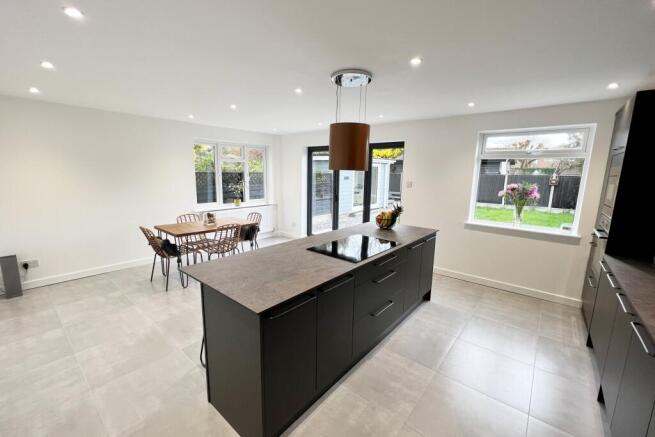 Kitchen Diner 2