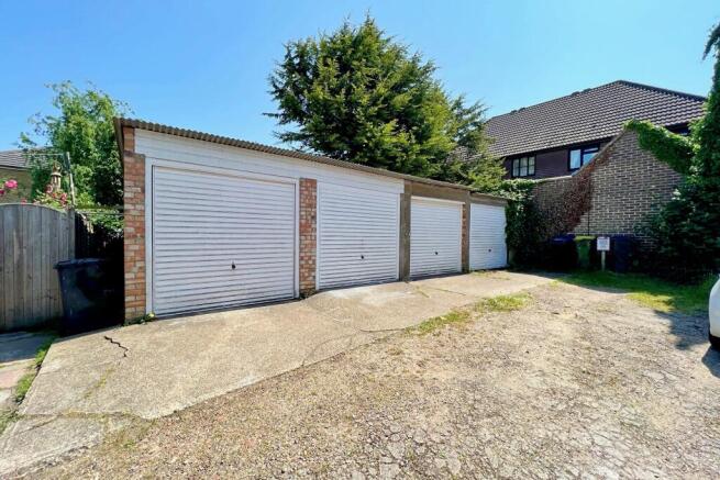 Garages 2