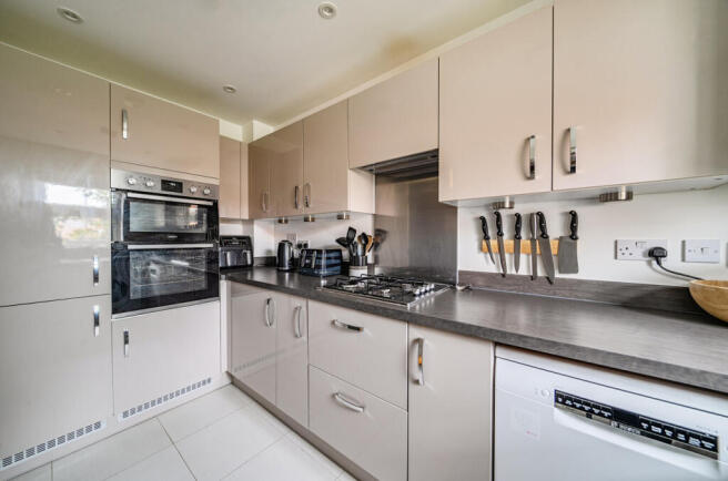 1362126-2-68dd049...