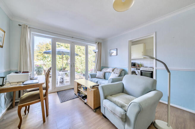 1359658-9-68dbf6e...