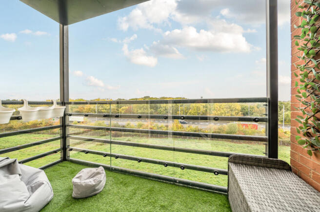 1369539-9-68f60bf...