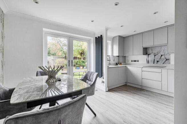 1365886-5-68ed148...