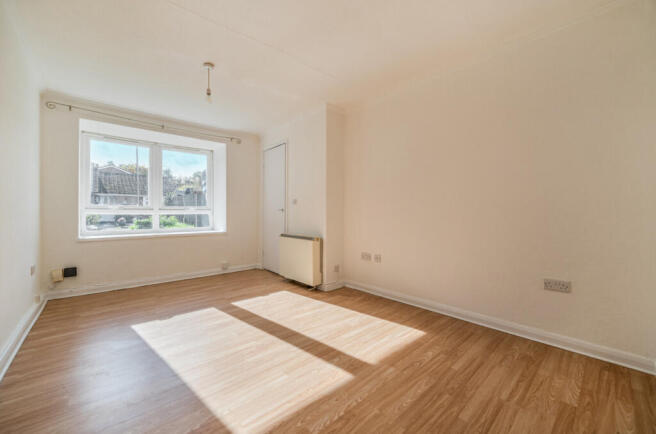 1349028-6-68f8c7d...