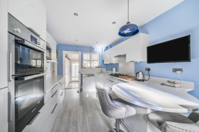 1355606-6-68c7d5b...