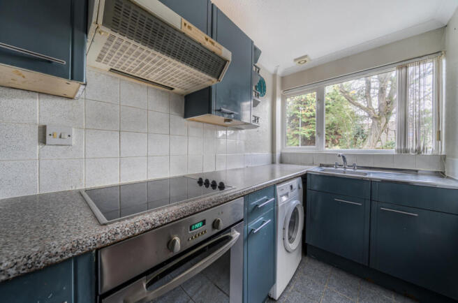 1381030-9-6925999...