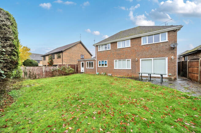 1383655-4-692d9be...