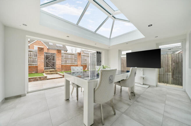 1393407-16-6942b3...