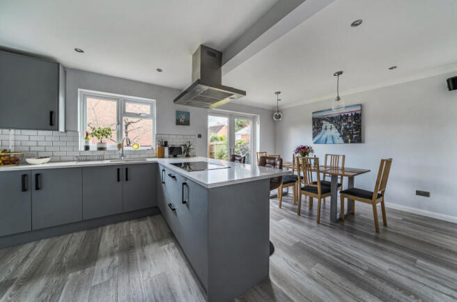 1396054-3-696a5c3...