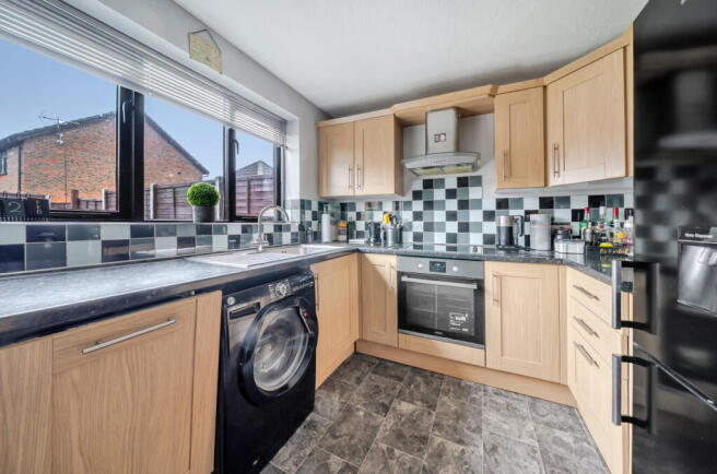 1405427-1-6980a83...