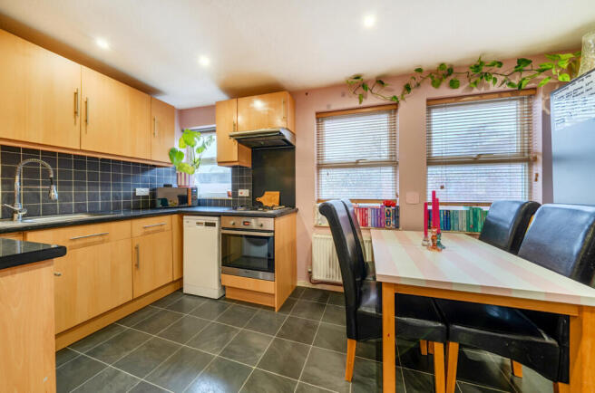 1394668-8-695f875...