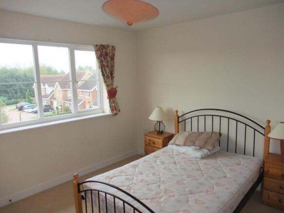 Bedroom 1.JPG