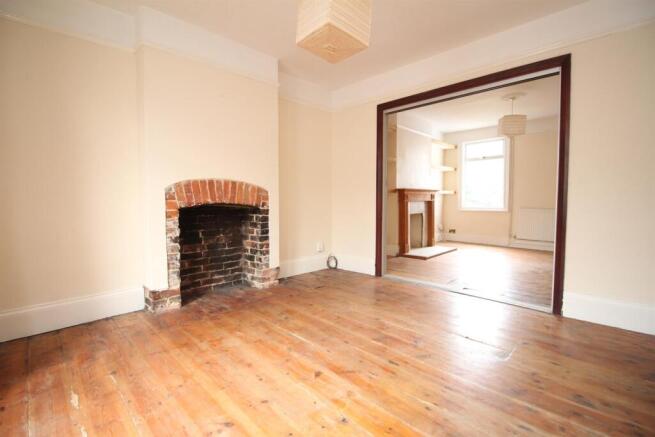 122 Christchurch Road Lounge.JPG