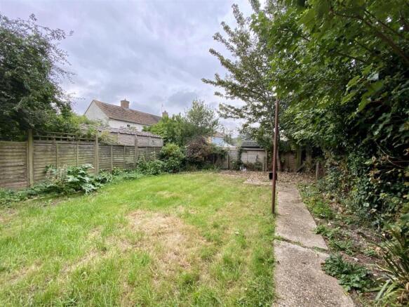 3 Meadowbrook Rd Garden.jpg