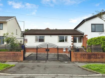 Oakwood Road, Accrington, BB5