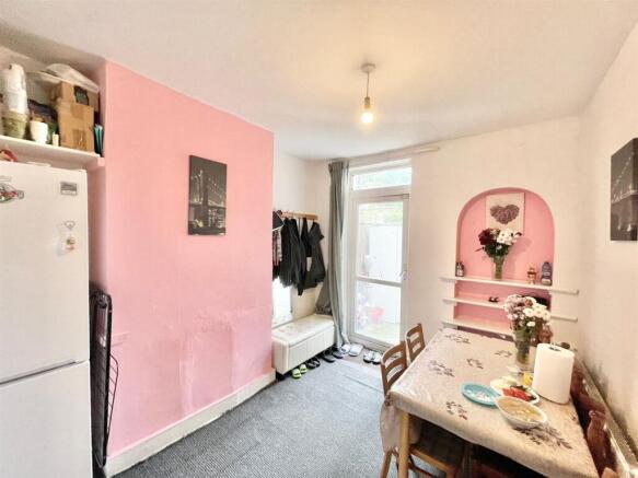 WhatsApp Image 2025-09-18 at 14.06.22 (1).jpeg