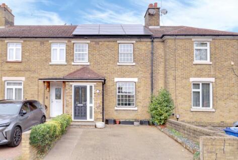 Hall Road, Aveley, RM15