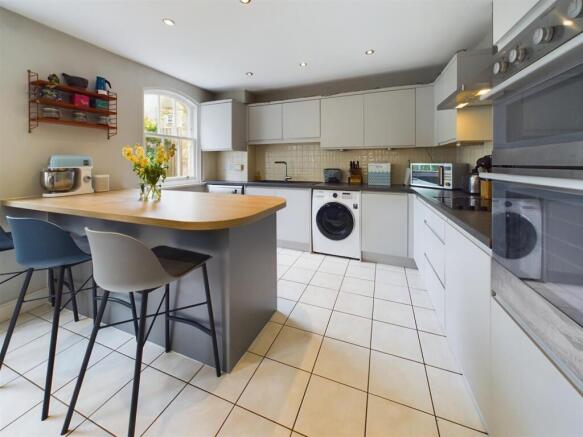 CAM03789G0-PR0021-ST