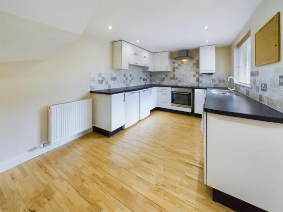 CAM03789G0-PR0012-ST