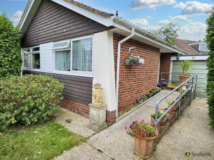 Greenway, Binstead, PO33 3SD