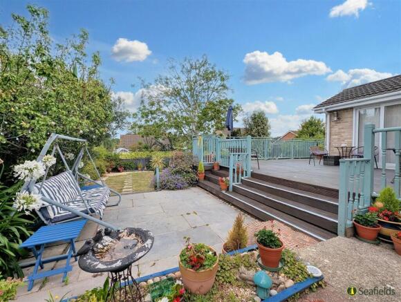 Rear Deck & Patio
