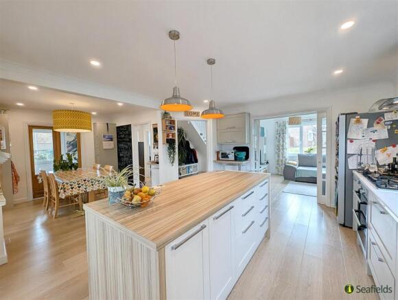 Kitchen/Diner and Snug