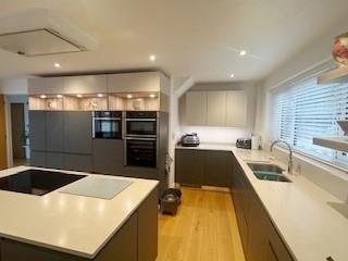 Kitchen 5.jpg