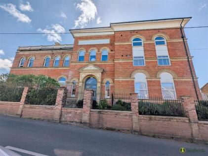 Main Road, Havenstreet, Ryde, PO33 4AE