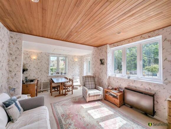 Sitting/Dining Room