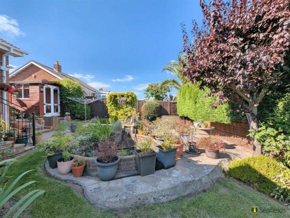 Garden Incl Fishpond