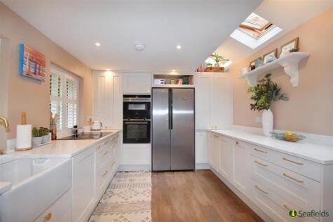 Bellevue Road, Ryde, PO33 2HA