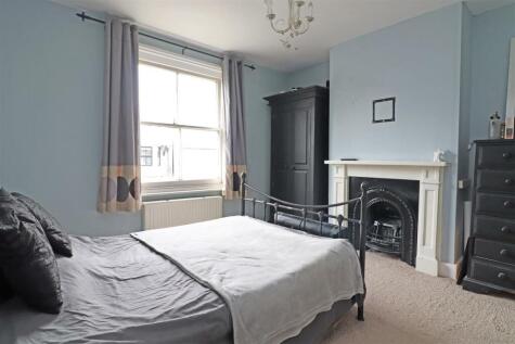 Charman Road, Redhill