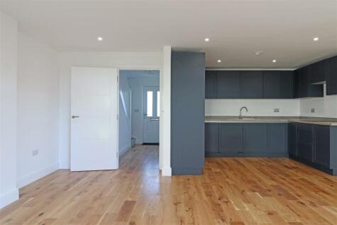 Nightingale Close, Redhill