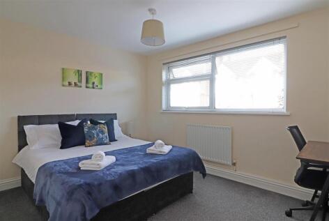 Station Road, Redhill