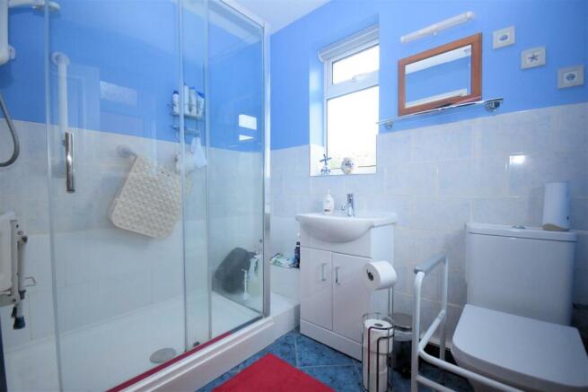 Shower room.jpg