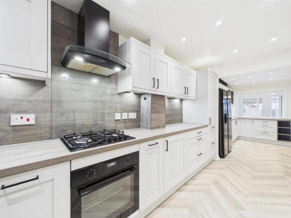 CAM01488G0-PR0172-STILL008 (1).jpg