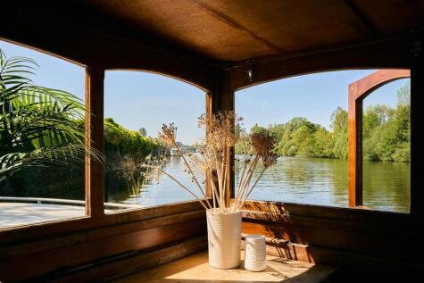 Harts Boatyard, Surbiton, KT6