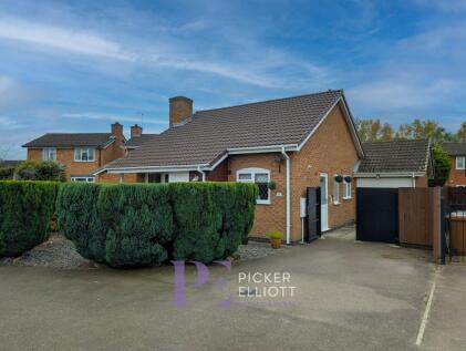 Lovetts Close, Hinckley, LE10