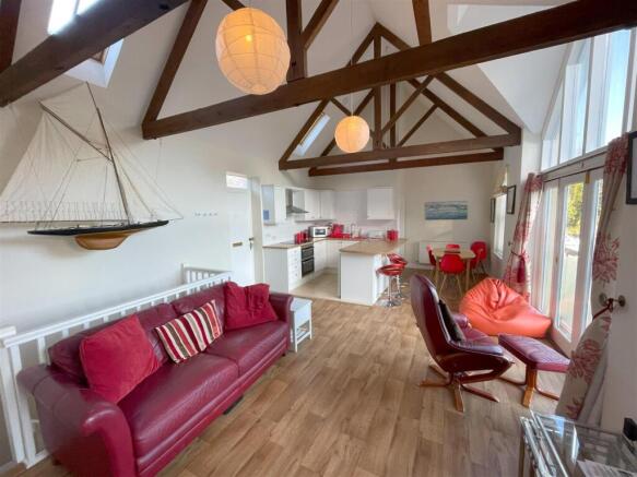 Living space 3.jpg